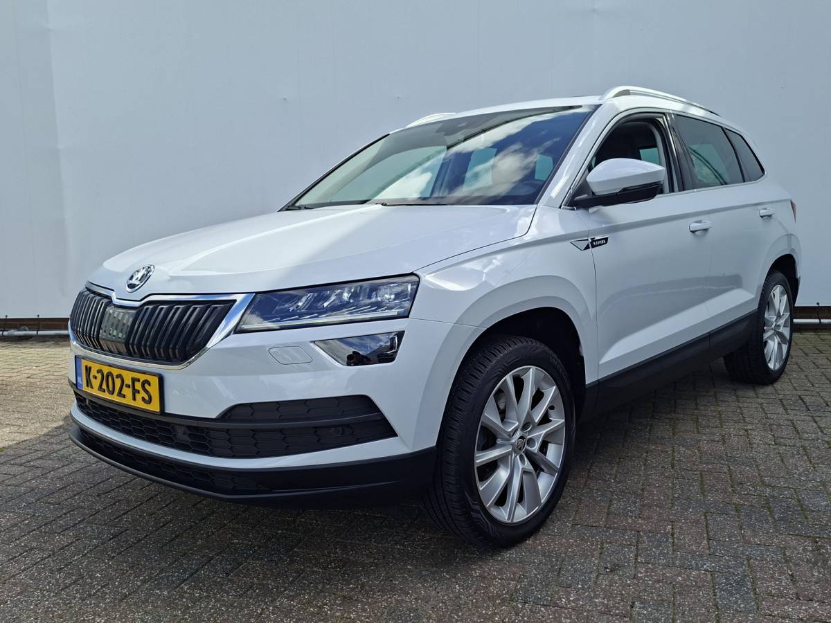 Škoda Karoq ŠKODA Karoq 1.5 TSI ACT Style Pano 360° Carplay Trekhaak Business Sportline