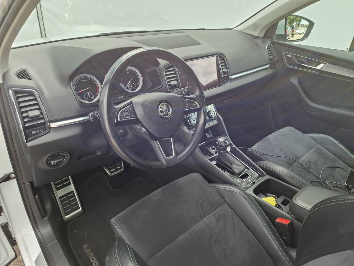 Škoda Karoq ŠKODA Karoq 1.5 TSI ACT Style Pano 360° Carplay Trekhaak Business Sportline