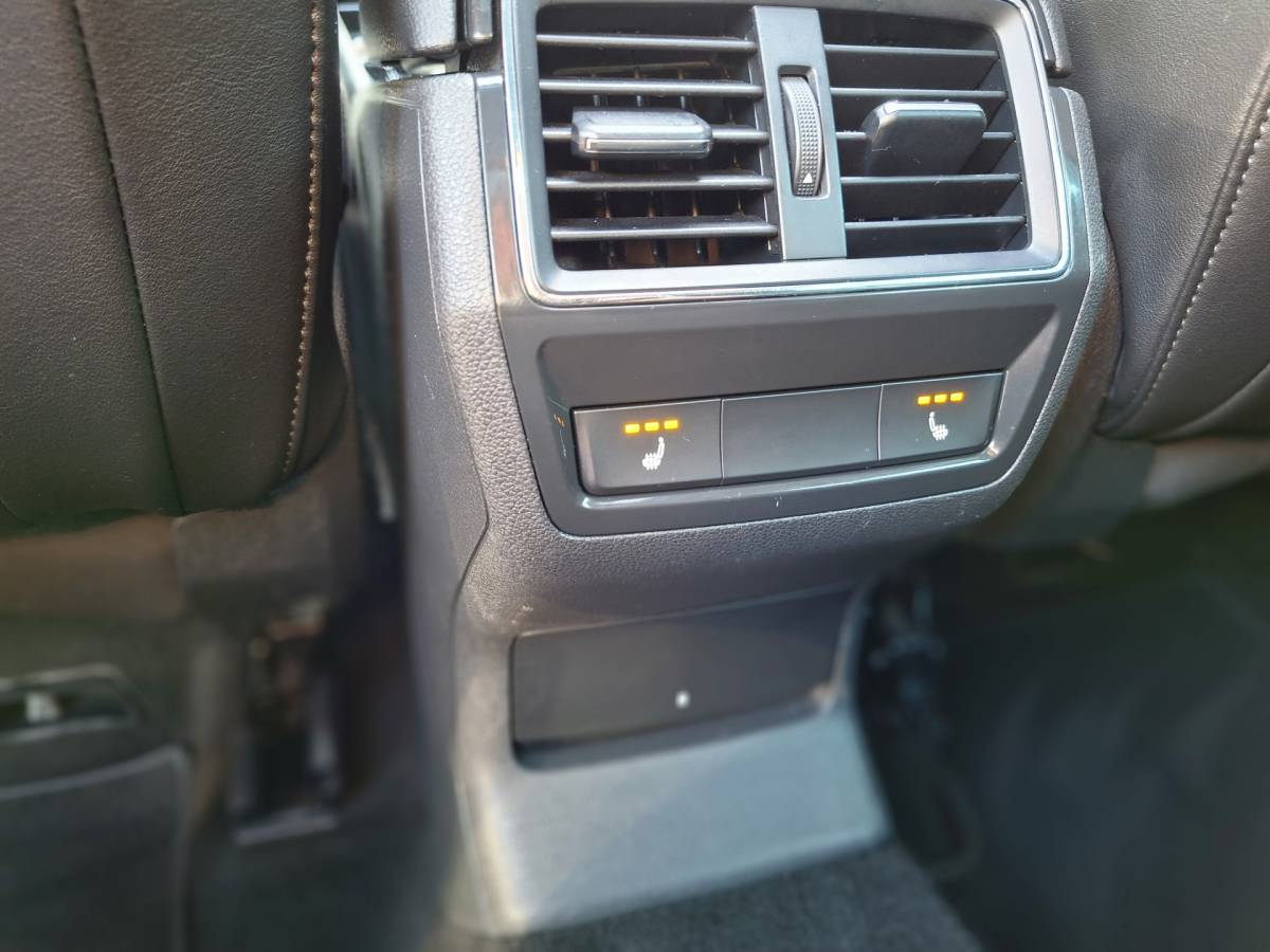 Škoda Karoq ŠKODA Karoq 1.5 TSI ACT Style Pano 360° Carplay Trekhaak Business Sportline