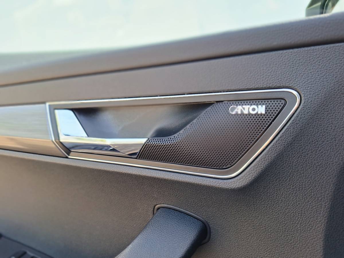 Škoda Karoq ŠKODA Karoq 1.5 TSI ACT Style Pano 360° Carplay Trekhaak Business Sportline