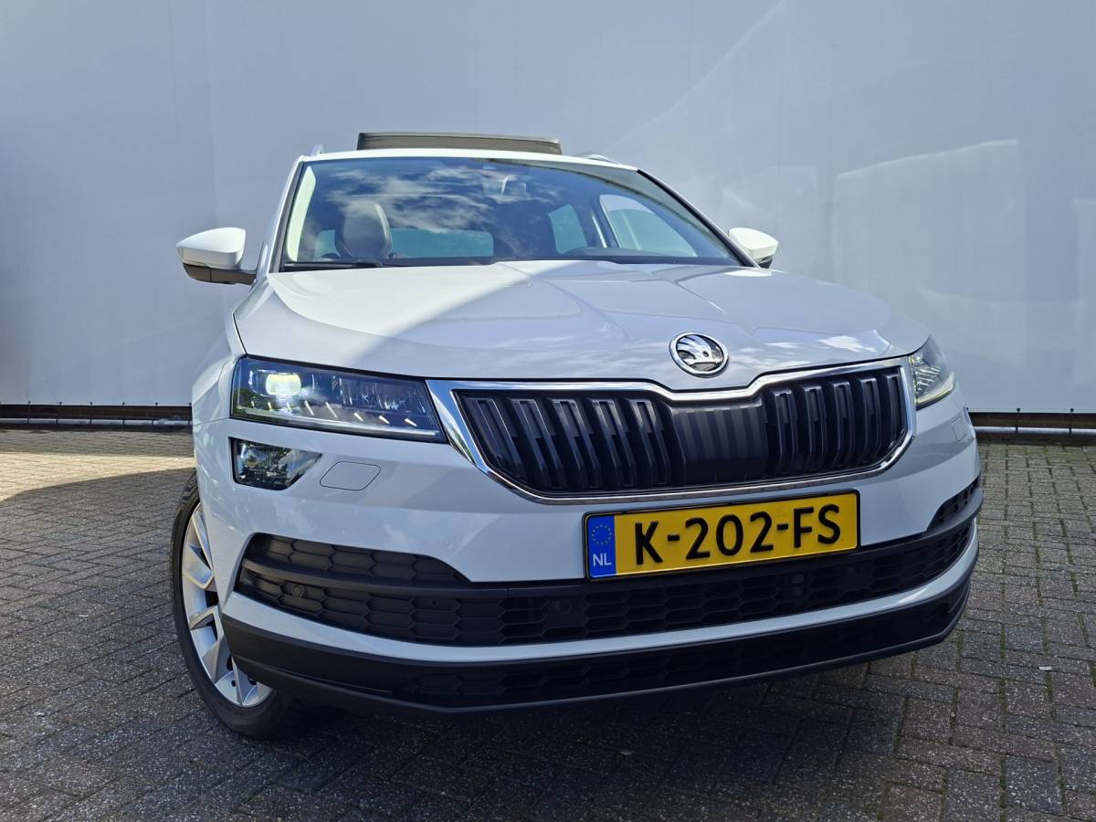 Škoda Karoq ŠKODA Karoq 1.5 TSI ACT Style Pano 360° Carplay Trekhaak Business Sportline