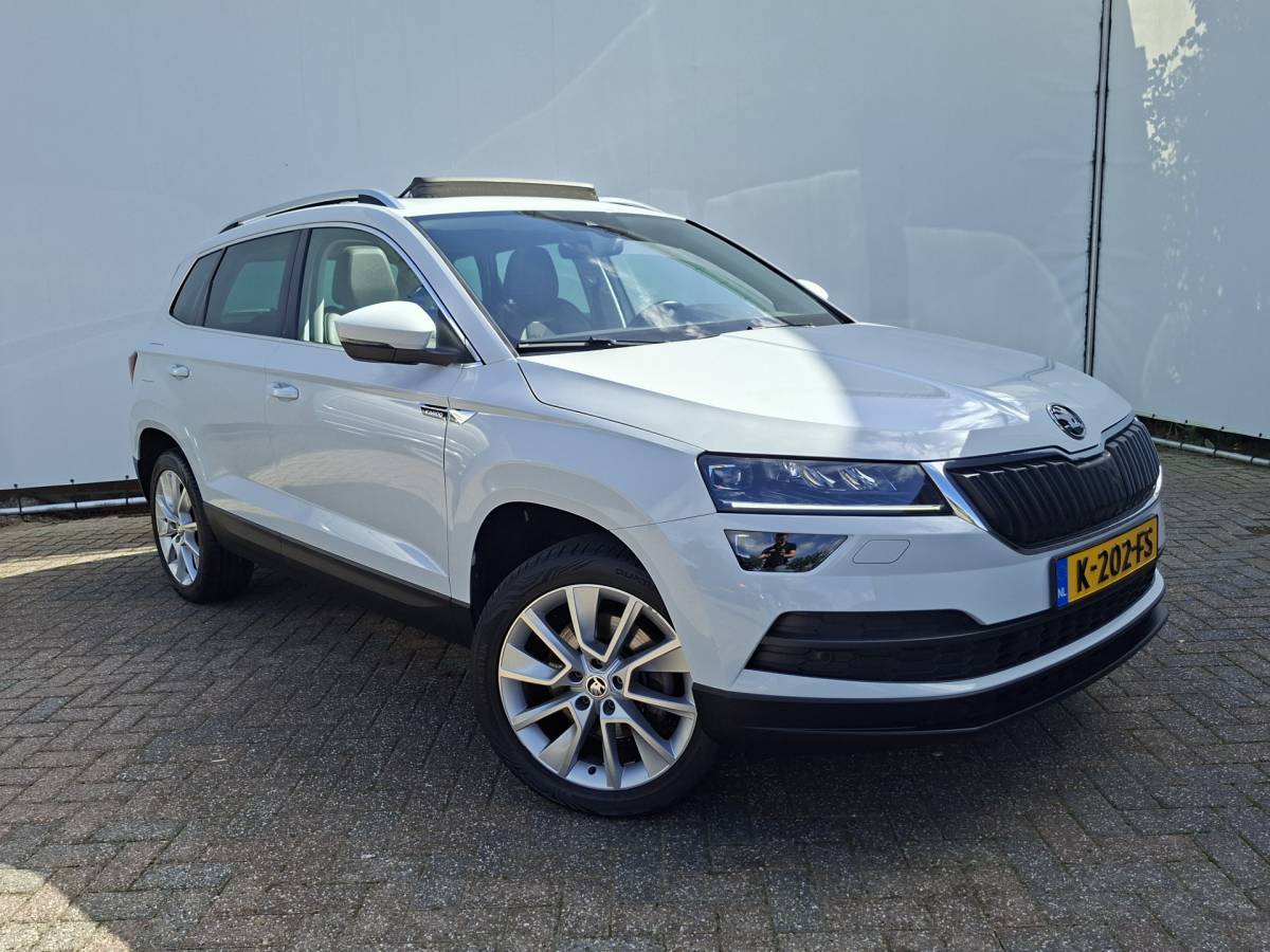 Škoda Karoq ŠKODA Karoq 1.5 TSI ACT Style Pano 360° Carplay Trekhaak Business Sportline