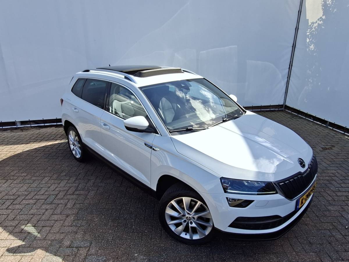 Škoda Karoq ŠKODA Karoq 1.5 TSI ACT Style Pano 360° Carplay Trekhaak Business Sportline