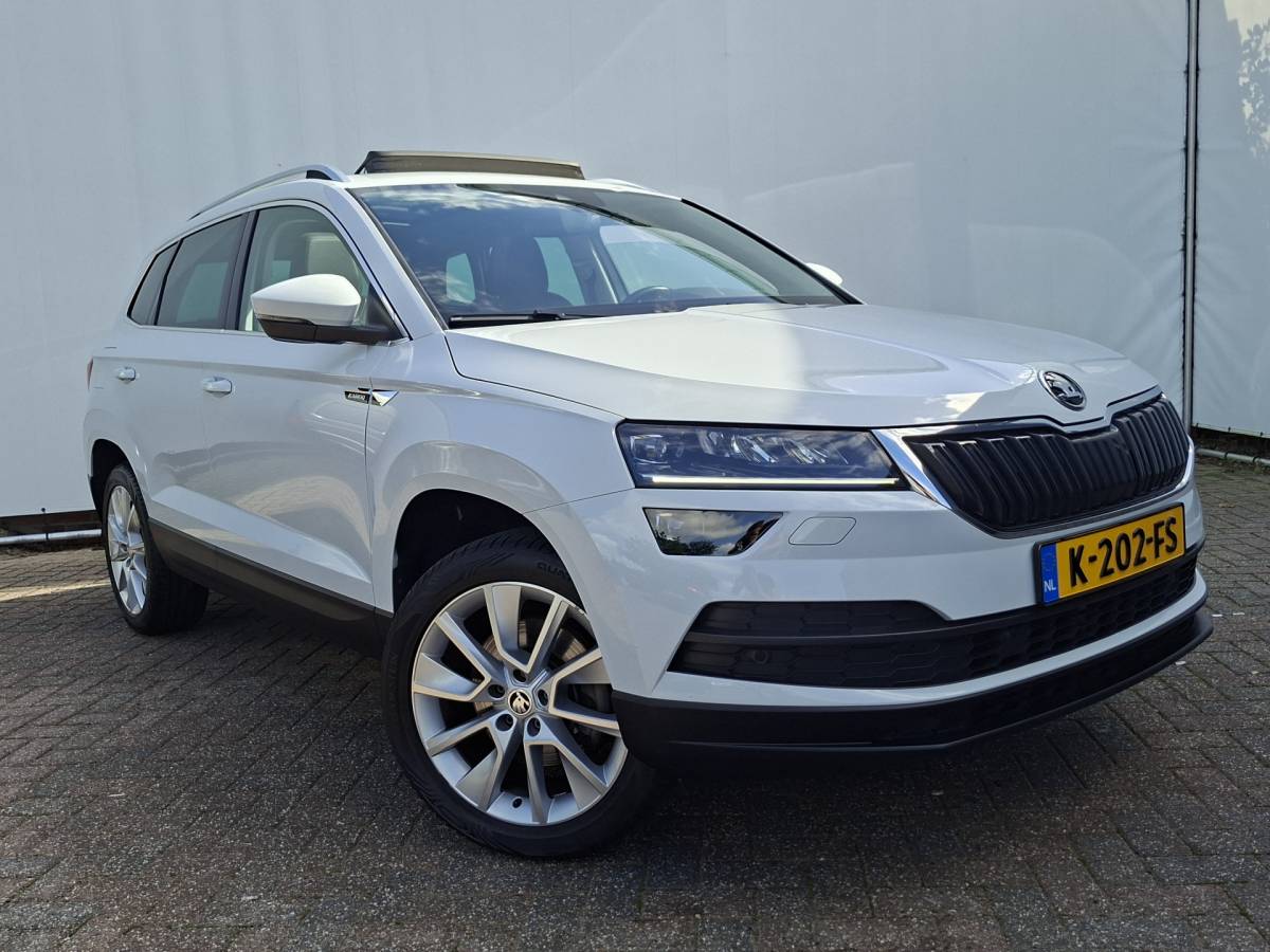 Škoda Karoq ŠKODA Karoq 1.5 TSI ACT Style Pano 360° Carplay Trekhaak Business Sportline