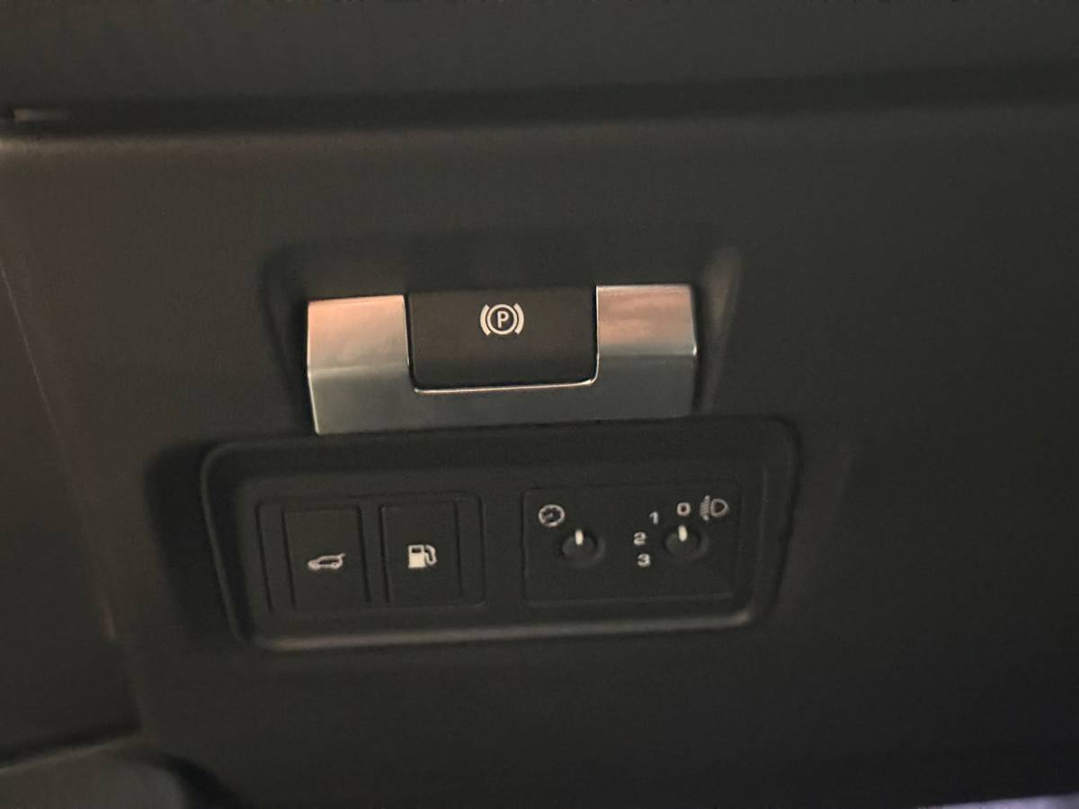 Land Rover Range Rover Evoque Land Rover RANGE ROVER EVOQUE 1.5 P300e AWD SE | Stoelverwarming | Camera | Carplay | HUD