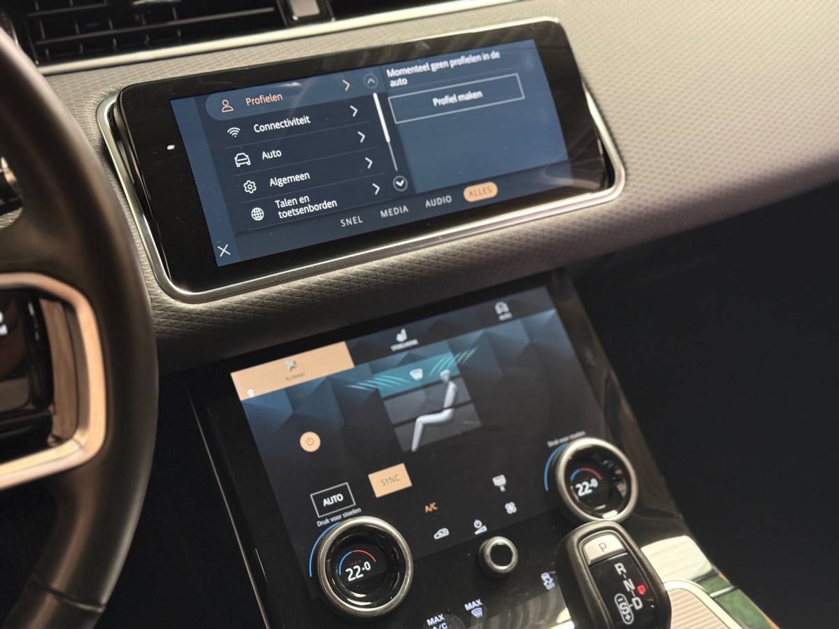 Land Rover Range Rover Evoque Land Rover RANGE ROVER EVOQUE 1.5 P300e AWD SE | Stoelverwarming | Camera | Carplay | HUD