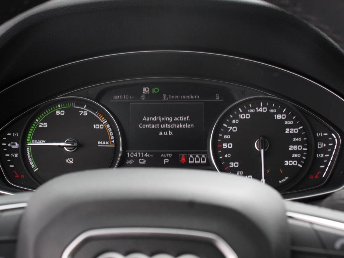 Audi Q5 Audi Q5 50 TFSI e quattro S edition Climate control Adaptieve cruise control Led Apple Carplay/ Android Auto Parkeersensoren Verwarmde voorstoelen Keyless Lane assist Lichtmetalen velgen