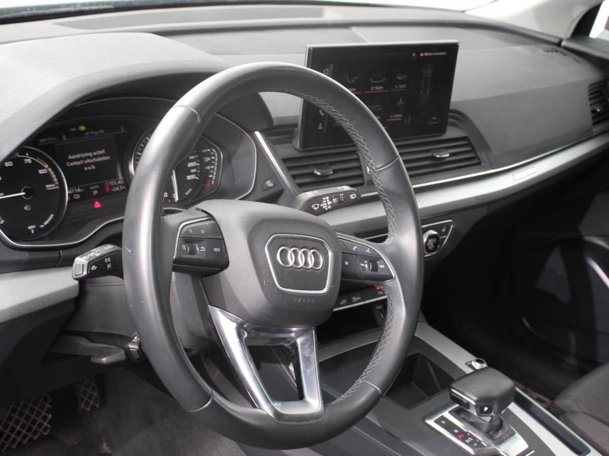 Audi Q5 Audi Q5 50 TFSI e quattro S edition Climate control Adaptieve cruise control Led Apple Carplay/ Android Auto Parkeersensoren Verwarmde voorstoelen Keyless Lane assist Lichtmetalen velgen