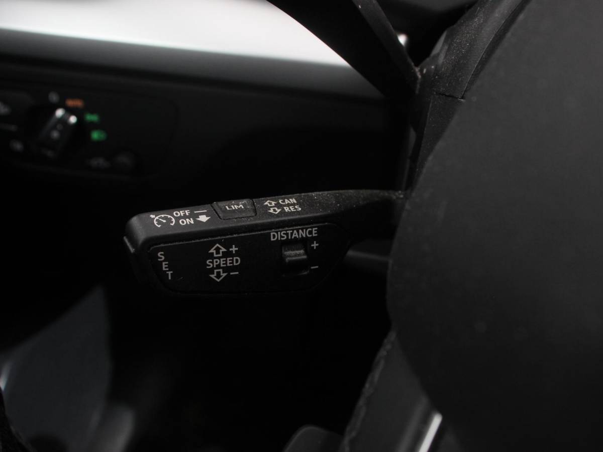 Audi Q5 Audi Q5 50 TFSI e quattro S edition Climate control Adaptieve cruise control Led Apple Carplay/ Android Auto Parkeersensoren Verwarmde voorstoelen Keyless Lane assist Lichtmetalen velgen