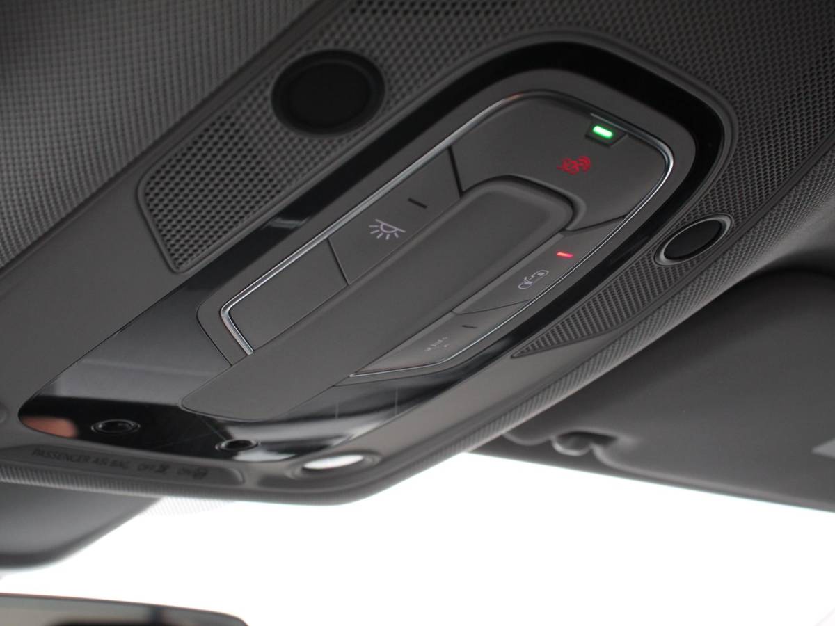 Audi Q5 Audi Q5 50 TFSI e quattro S edition Climate control Adaptieve cruise control Led Apple Carplay/ Android Auto Parkeersensoren Verwarmde voorstoelen Keyless Lane assist Lichtmetalen velgen