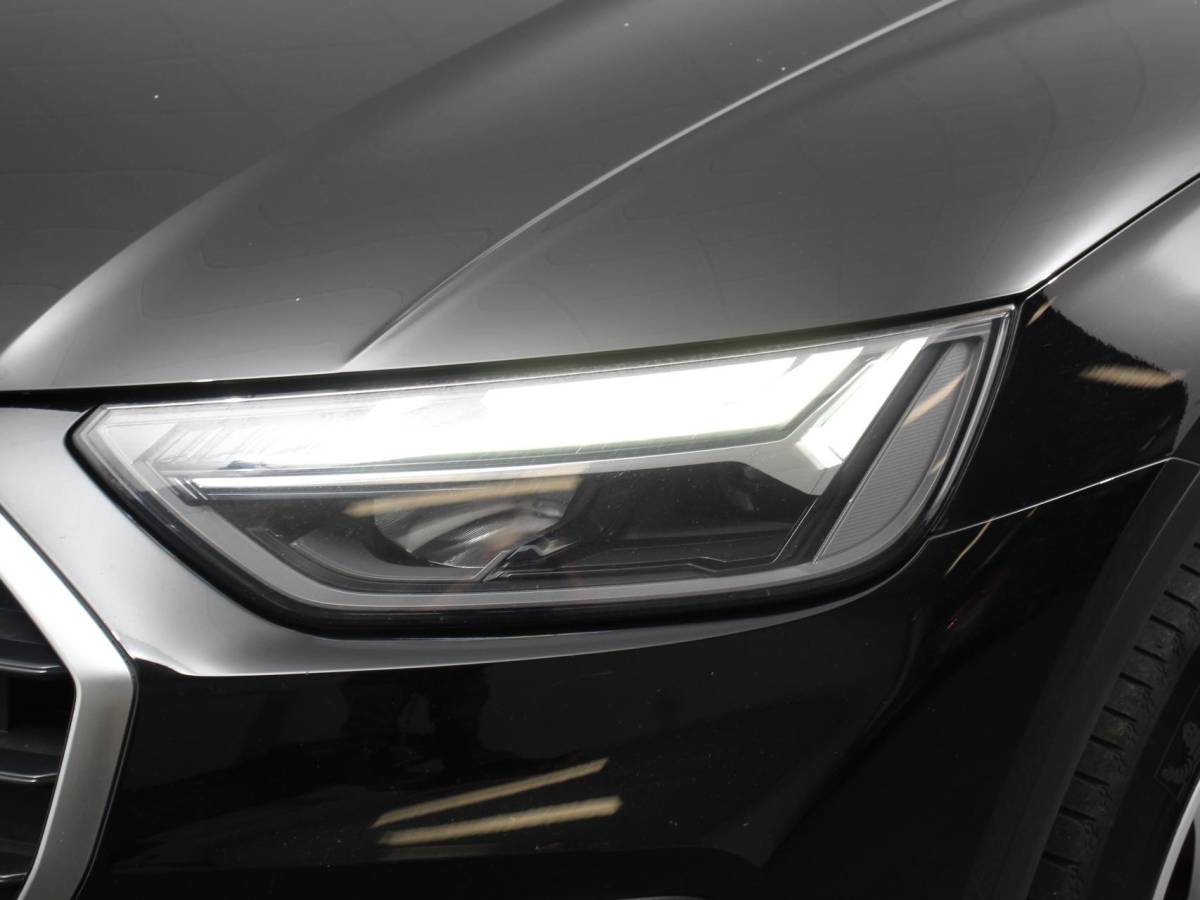 Audi Q5 Audi Q5 50 TFSI e quattro S edition Climate control Adaptieve cruise control Led Apple Carplay/ Android Auto Parkeersensoren Verwarmde voorstoelen Keyless Lane assist Lichtmetalen velgen