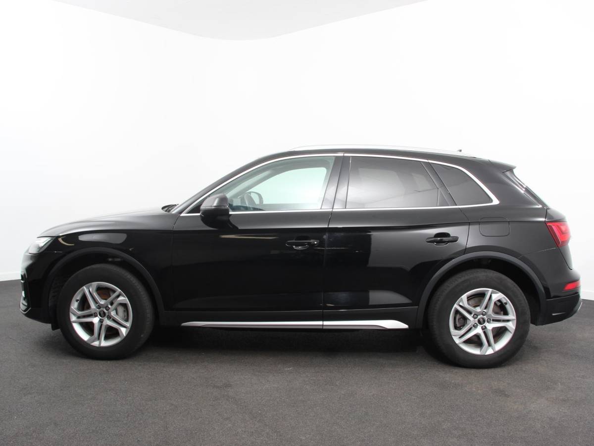 Audi Q5 Audi Q5 50 TFSI e quattro S edition Climate control Adaptieve cruise control Led Apple Carplay/ Android Auto Parkeersensoren Verwarmde voorstoelen Keyless Lane assist Lichtmetalen velgen