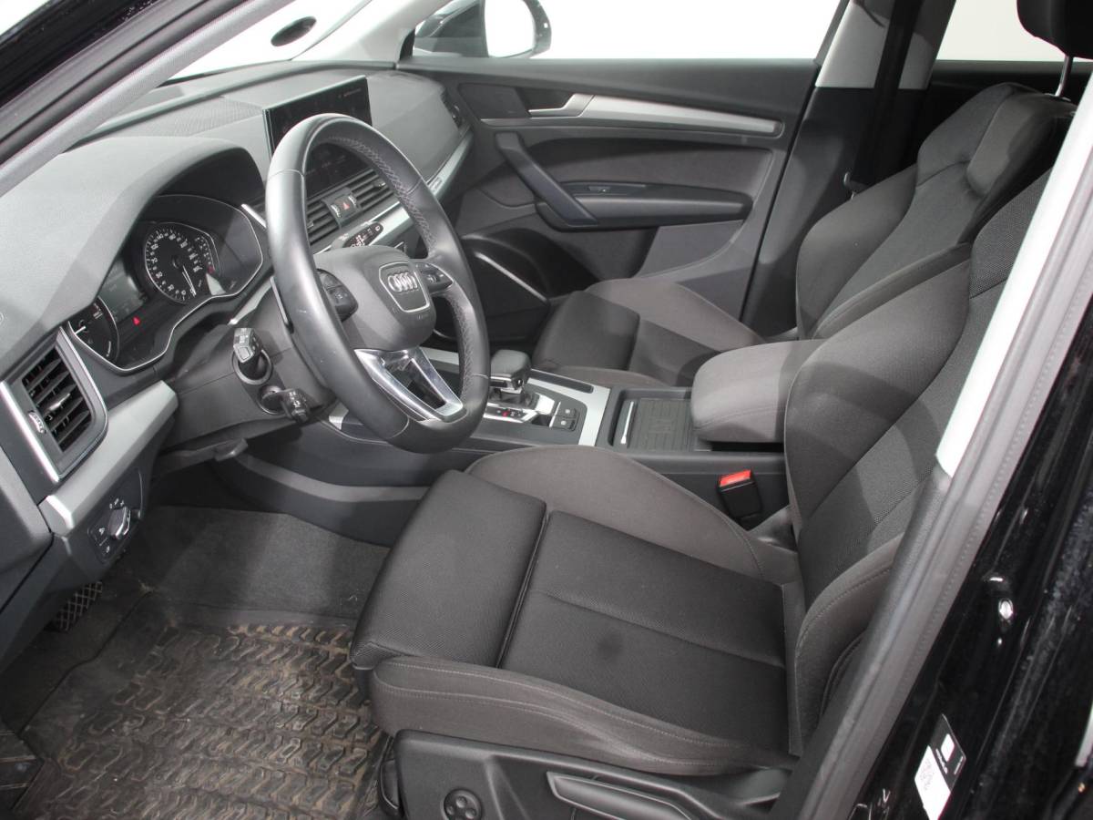 Audi Q5 Audi Q5 50 TFSI e quattro S edition Climate control Adaptieve cruise control Led Apple Carplay/ Android Auto Parkeersensoren Verwarmde voorstoelen Keyless Lane assist Lichtmetalen velgen