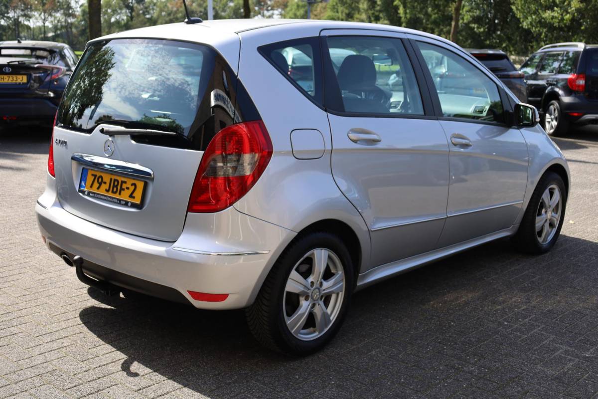Mercedes-Benz A-Klasse Mercedes-Benz A-klasse 170 Avantgarde TREKHAAK LEER CRUISE AIRCO ELEC.SPIEGELS LMV ALL-SEASON NAP ZEER NETJES!!