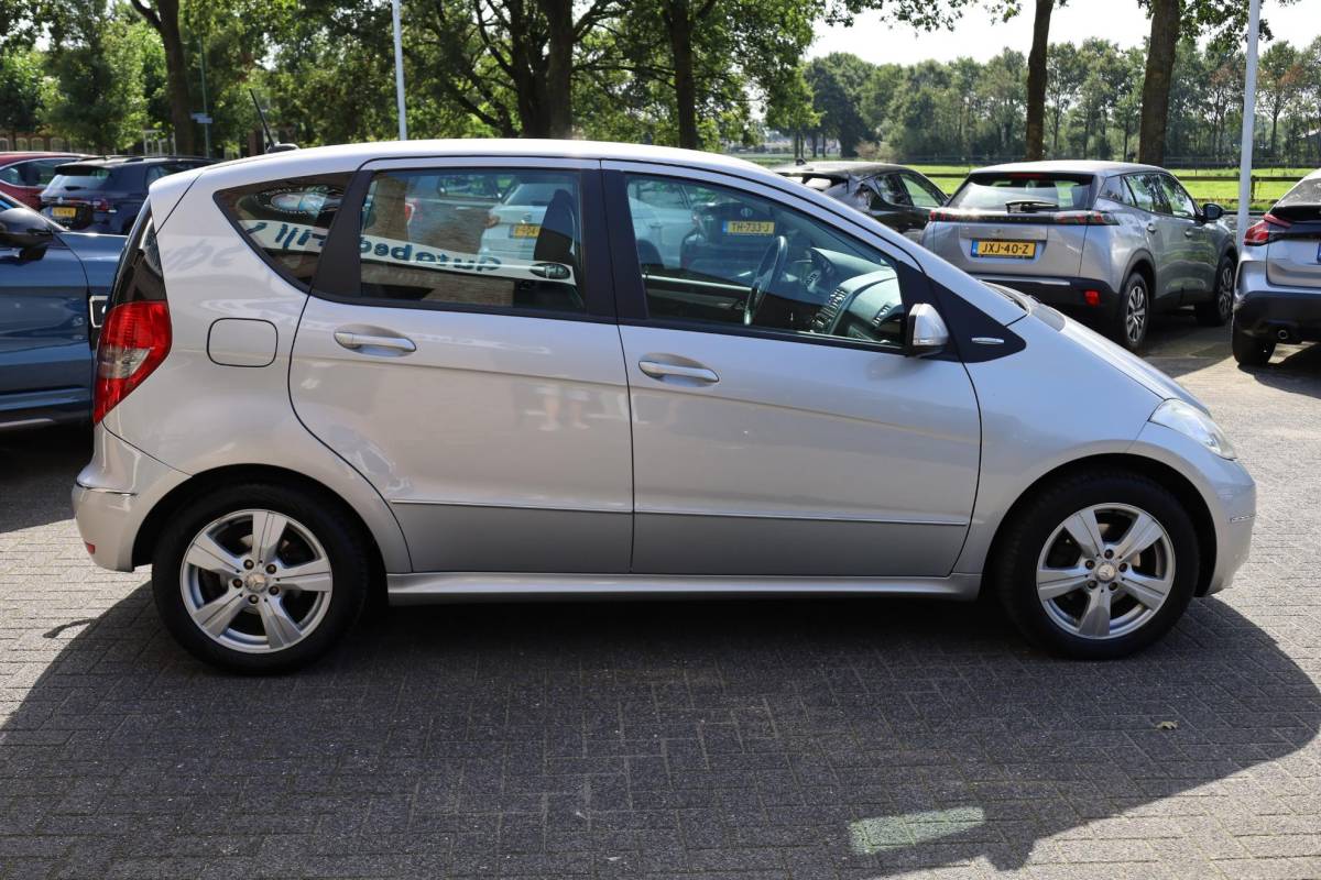 Mercedes-Benz A-Klasse Mercedes-Benz A-klasse 170 Avantgarde TREKHAAK LEER CRUISE AIRCO ELEC.SPIEGELS LMV ALL-SEASON NAP ZEER NETJES!!