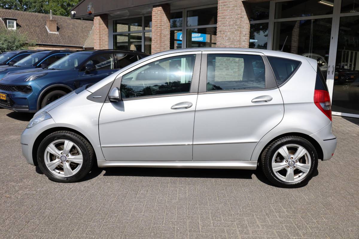 Mercedes-Benz A-Klasse Mercedes-Benz A-klasse 170 Avantgarde TREKHAAK LEER CRUISE AIRCO ELEC.SPIEGELS LMV ALL-SEASON NAP ZEER NETJES!!