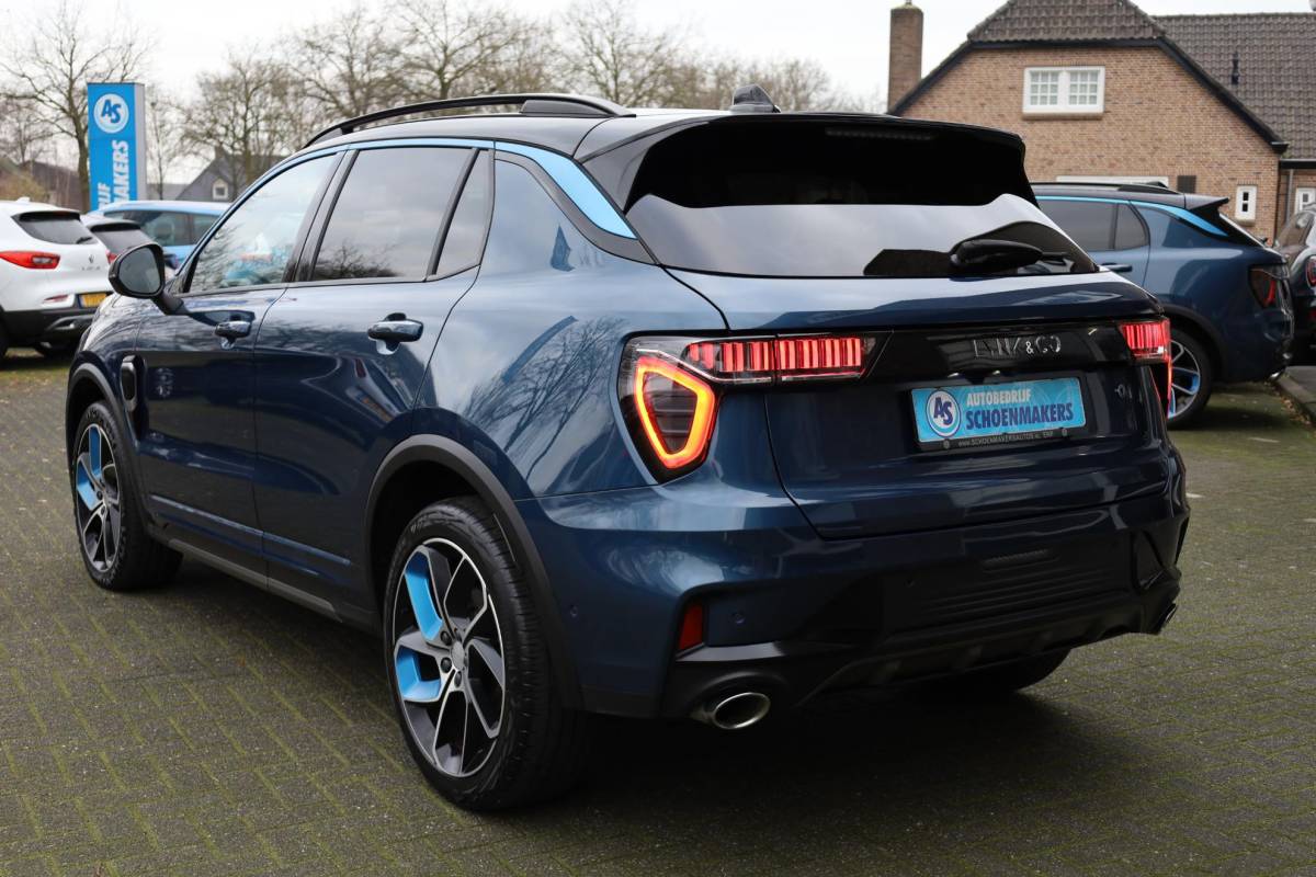 Lynk & Co 01 Lynk & Co 01 1.5 261PK! 6.6Kwh LADEN! 360-CAMERA STOELVERW. PANO/SCHUIF MEMORY INFINITY DAB NAVI CARPLAY ELEK.ACHTERKLEP 20″LMV