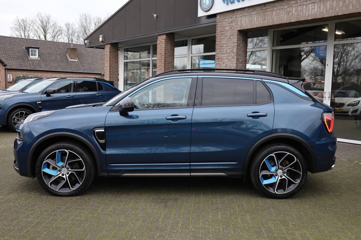 Lynk & Co 01 Lynk & Co 01 1.5 261PK! 6.6Kwh LADEN! 360-CAMERA STOELVERW. PANO/SCHUIF MEMORY INFINITY DAB NAVI CARPLAY ELEK.ACHTERKLEP 20″LMV