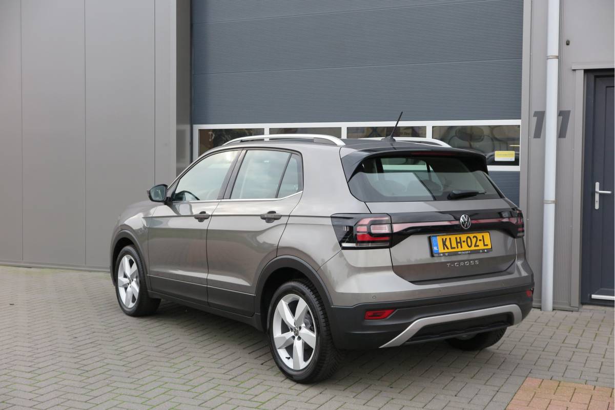 Volkswagen T-Cross Volkswagen T-Cross 1.0 TSI 110pk DSG Style, Led, Virtual Cockpit, Navigatie, Stoelverwarming, DAB+ ,Carplay ,etc .