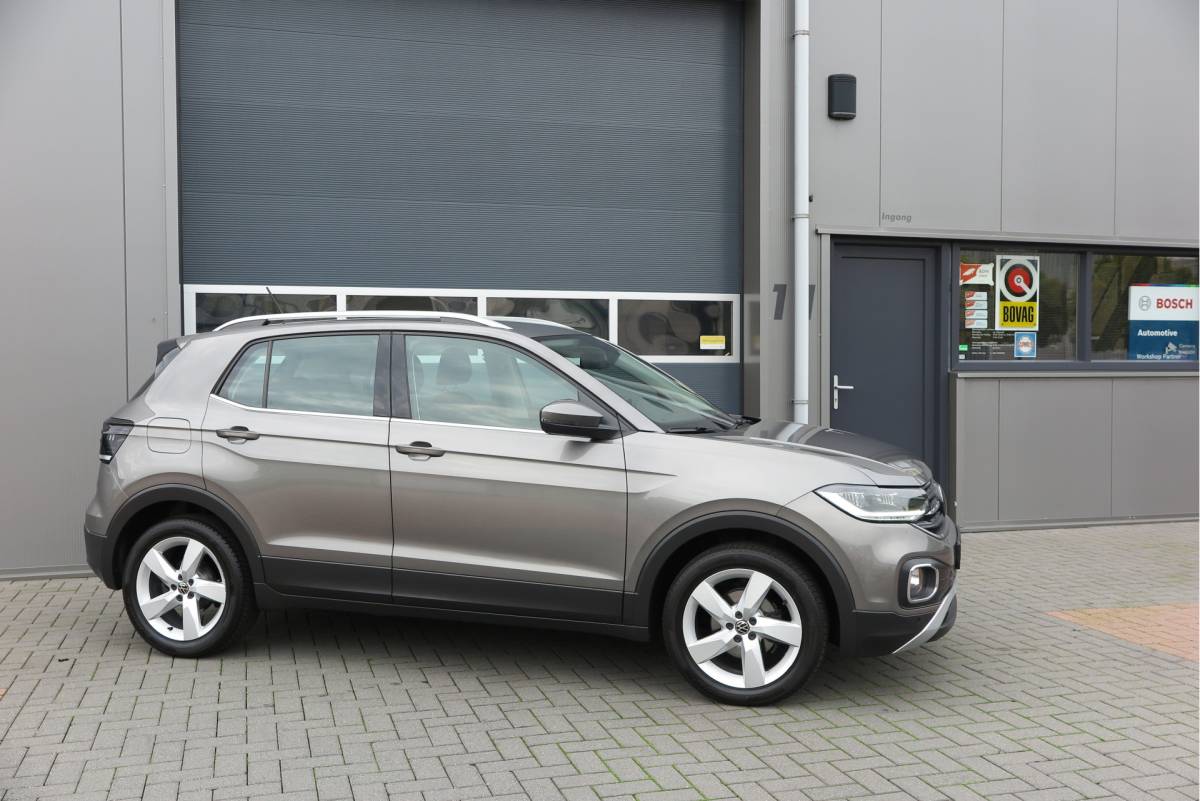 Volkswagen T-Cross Volkswagen T-Cross 1.0 TSI 110pk DSG Style, Led, Virtual Cockpit, Navigatie, Stoelverwarming, DAB+ ,Carplay ,etc .