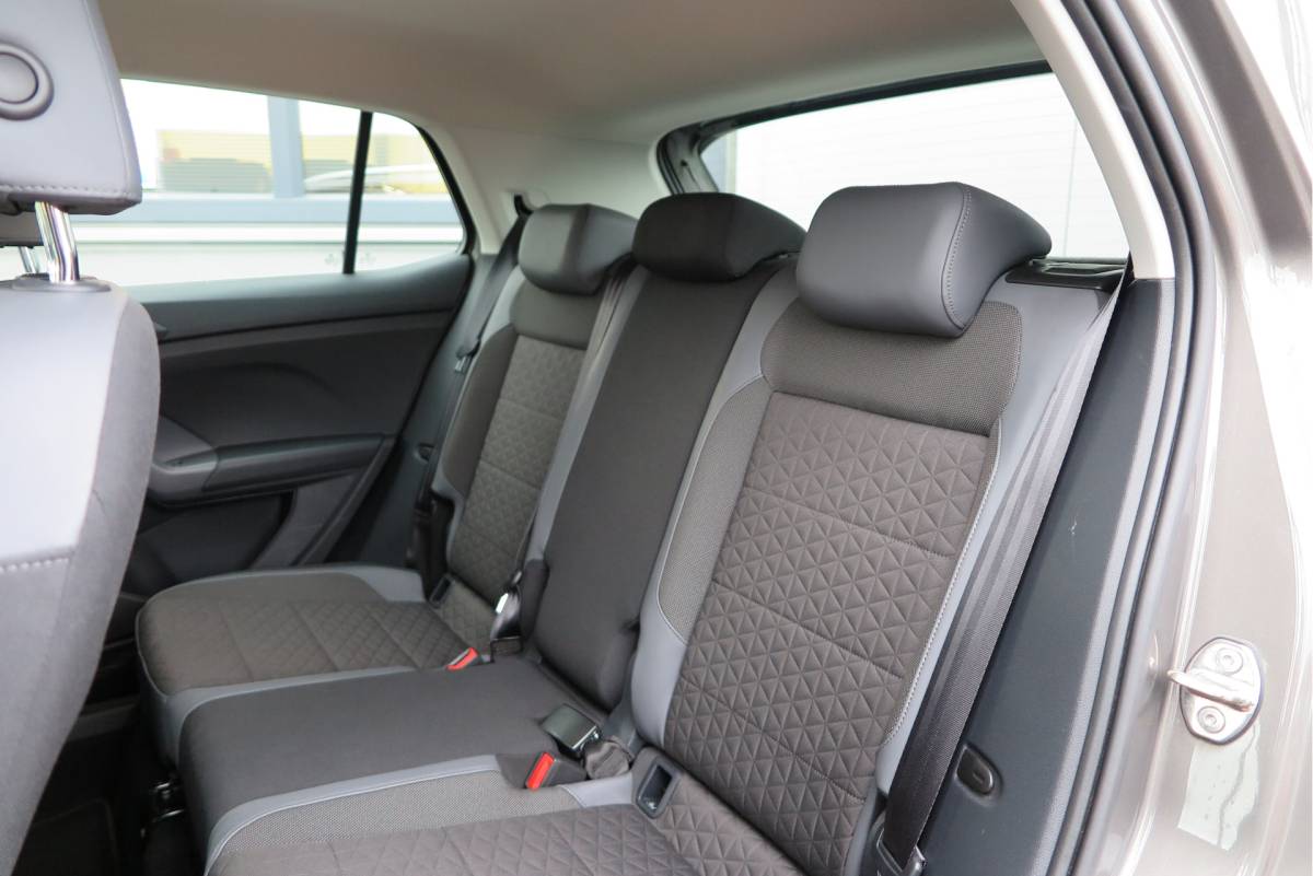 Volkswagen T-Cross Volkswagen T-Cross 1.0 TSI 110pk DSG Style, Led, Virtual Cockpit, Navigatie, Stoelverwarming, DAB+ ,Carplay ,etc .