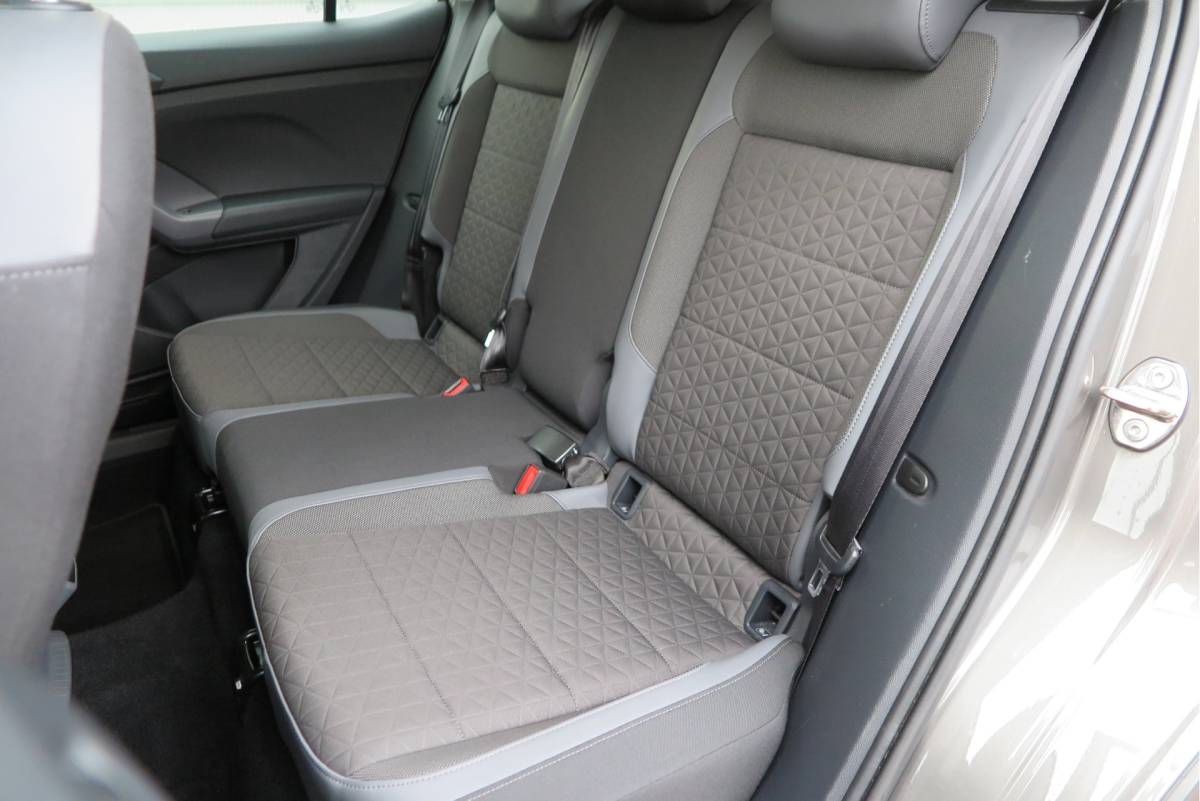 Volkswagen T-Cross Volkswagen T-Cross 1.0 TSI 110pk DSG Style, Led, Virtual Cockpit, Navigatie, Stoelverwarming, DAB+ ,Carplay ,etc .