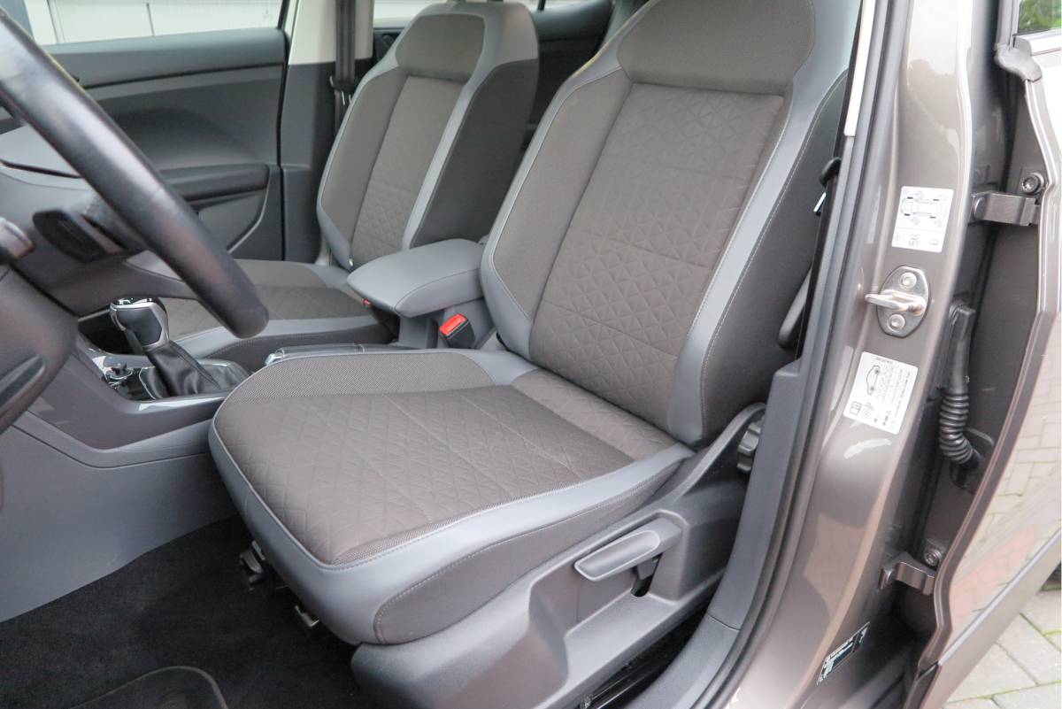 Volkswagen T-Cross Volkswagen T-Cross 1.0 TSI 110pk DSG Style, Led, Virtual Cockpit, Navigatie, Stoelverwarming, DAB+ ,Carplay ,etc .