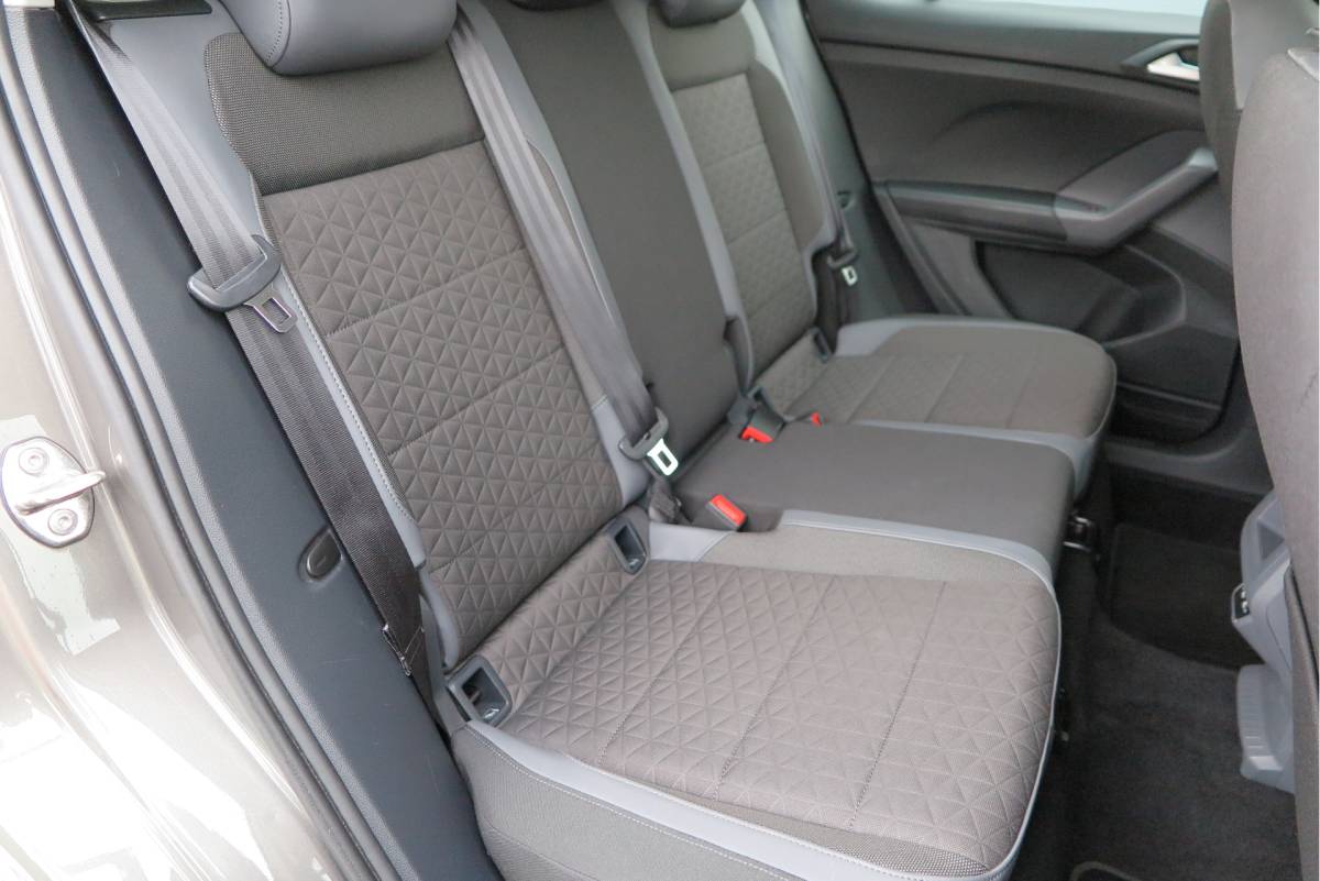 Volkswagen T-Cross Volkswagen T-Cross 1.0 TSI 110pk DSG Style, Led, Virtual Cockpit, Navigatie, Stoelverwarming, DAB+ ,Carplay ,etc .