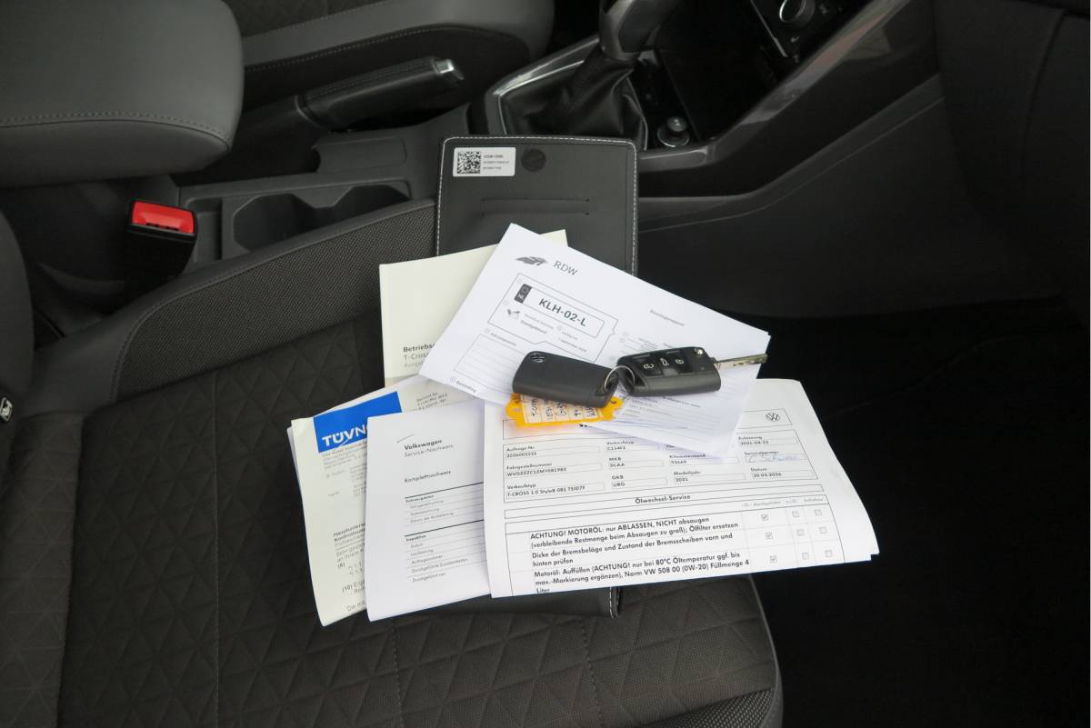 Volkswagen T-Cross Volkswagen T-Cross 1.0 TSI 110pk DSG Style, Led, Virtual Cockpit, Navigatie, Stoelverwarming, DAB+ ,Carplay ,etc .