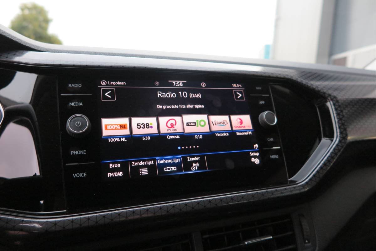 Volkswagen T-Cross Volkswagen T-Cross 1.0 TSI 110pk DSG Style, Led, Virtual Cockpit, Navigatie, Stoelverwarming, DAB+ ,Carplay ,etc .