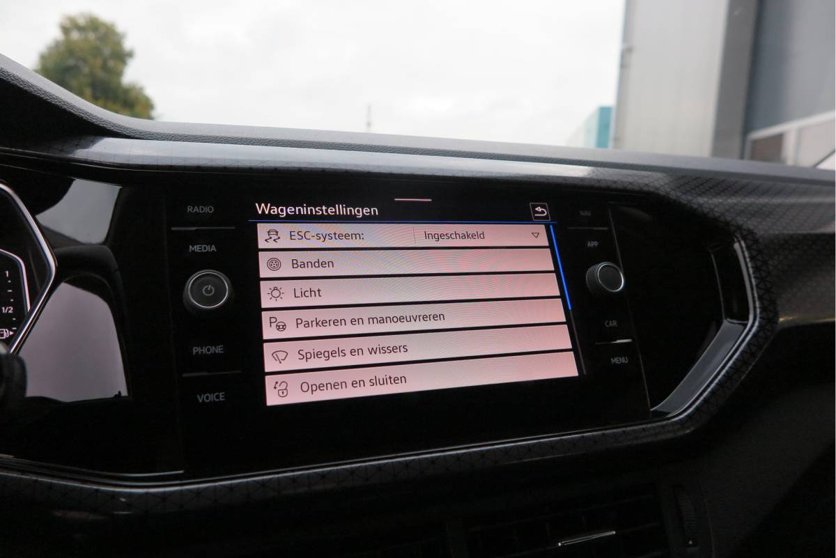 Volkswagen T-Cross Volkswagen T-Cross 1.0 TSI 110pk DSG Style, Led, Virtual Cockpit, Navigatie, Stoelverwarming, DAB+ ,Carplay ,etc .