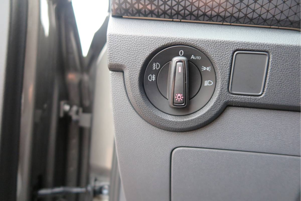 Volkswagen T-Cross Volkswagen T-Cross 1.0 TSI 110pk DSG Style, Led, Virtual Cockpit, Navigatie, Stoelverwarming, DAB+ ,Carplay ,etc .