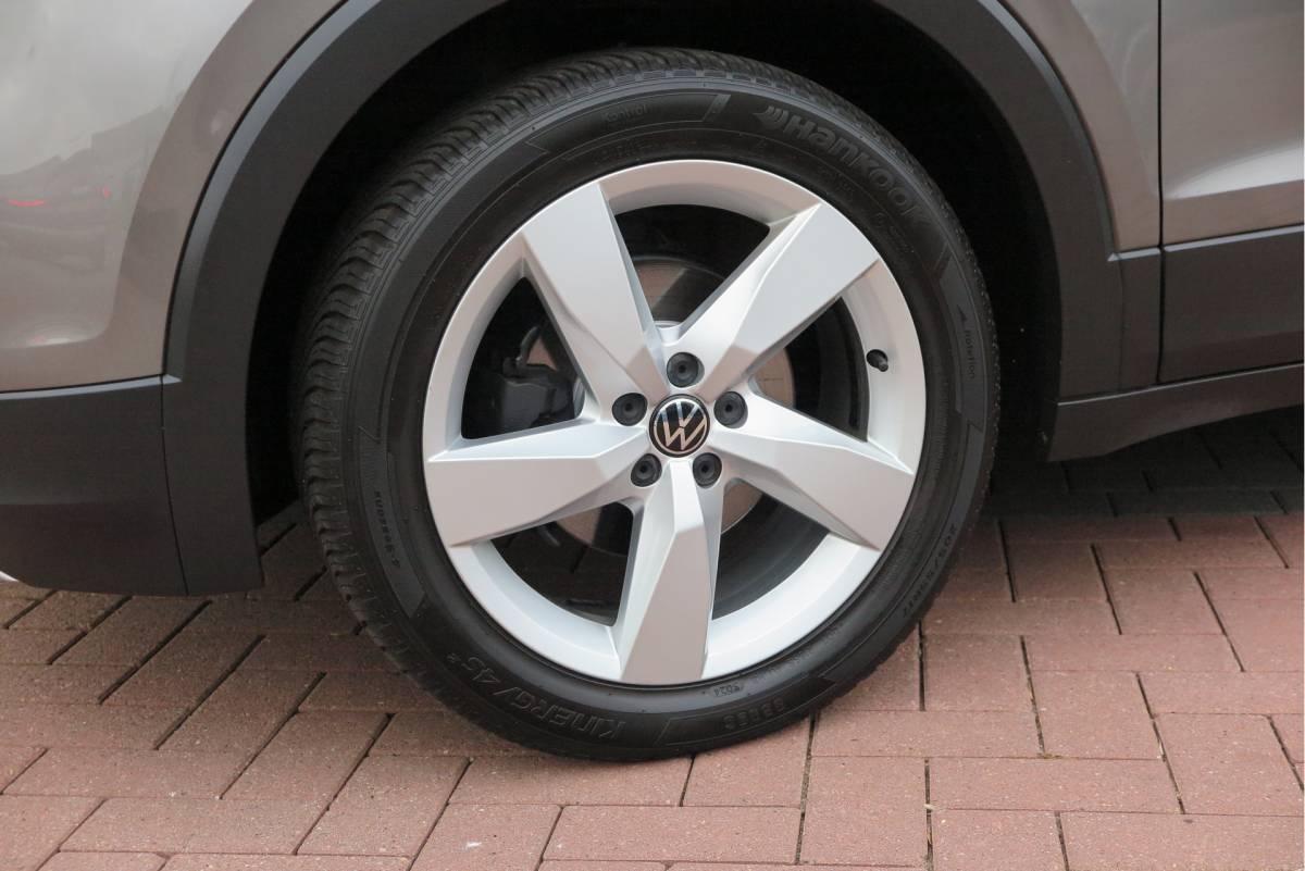 Volkswagen T-Cross Volkswagen T-Cross 1.0 TSI 110pk DSG Style, Led, Virtual Cockpit, Navigatie, Stoelverwarming, DAB+ ,Carplay ,etc .