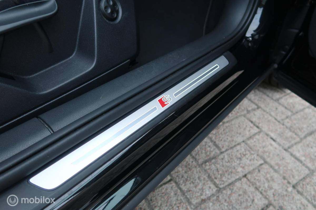 Audi Q2 Audi Q2 35 TFSI S-LINE B&O, MATRIX LED, PANODAK, KEYLESS