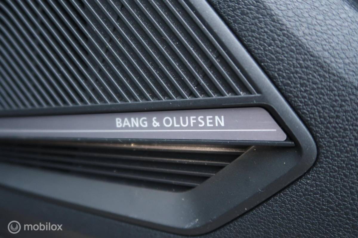 Audi Q2 Audi Q2 35 TFSI S-LINE B&O, MATRIX LED, PANODAK, KEYLESS