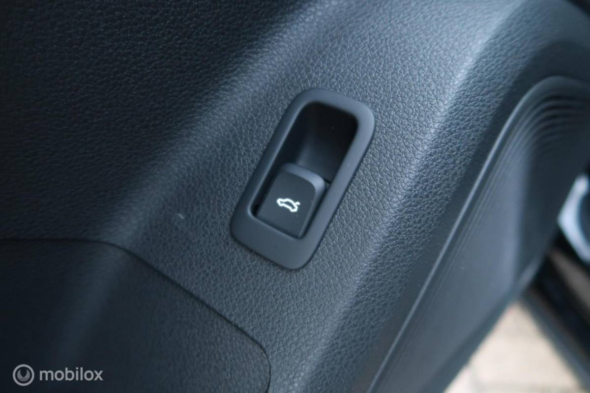 Audi Q2 Audi Q2 35 TFSI S-LINE B&O, MATRIX LED, PANODAK, KEYLESS