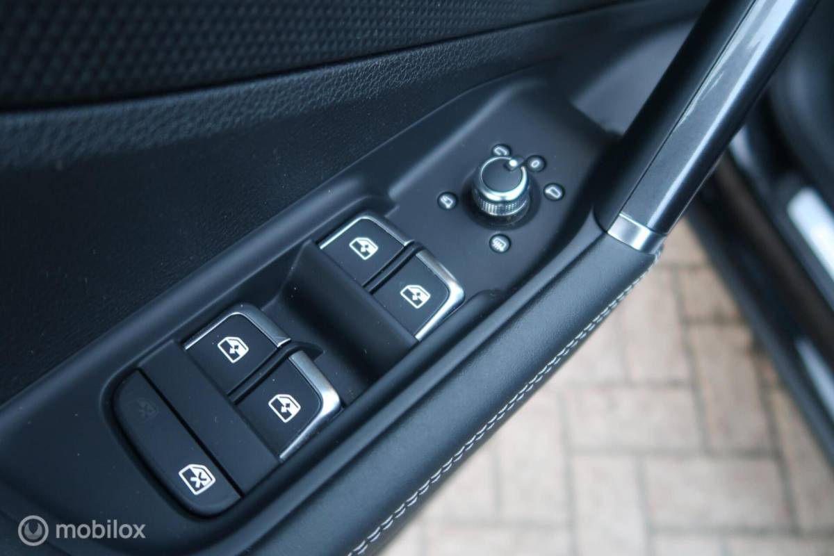 Audi Q2 Audi Q2 35 TFSI S-LINE B&O, MATRIX LED, PANODAK, KEYLESS