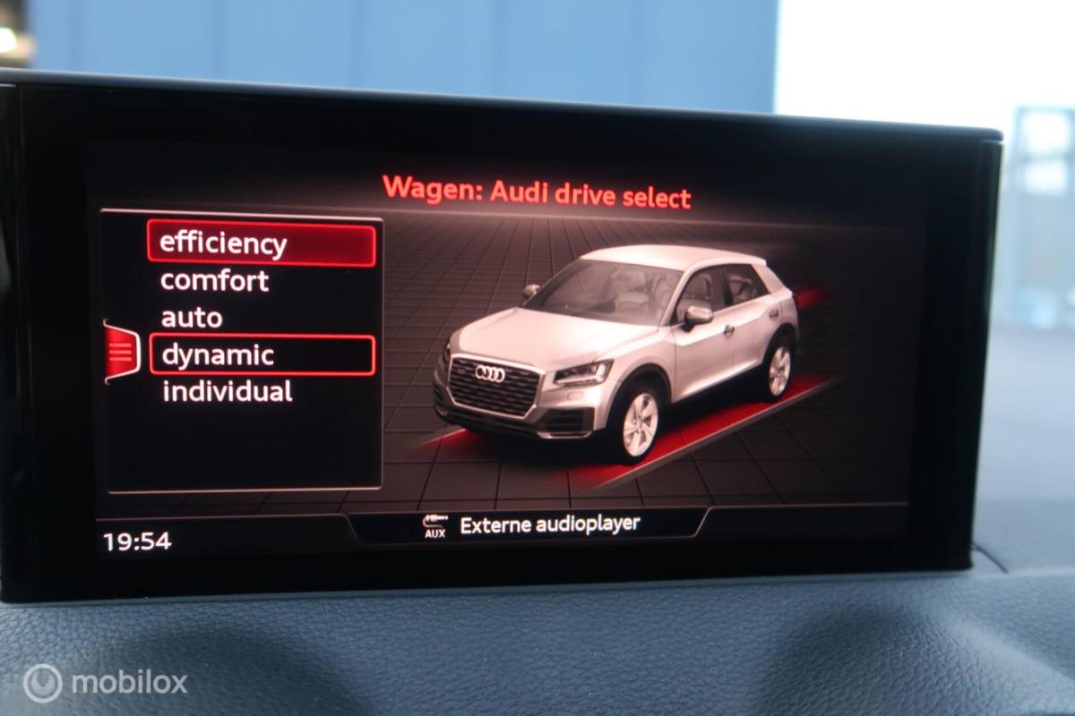 Audi Q2 Audi Q2 35 TFSI S-LINE B&O, MATRIX LED, PANODAK, KEYLESS