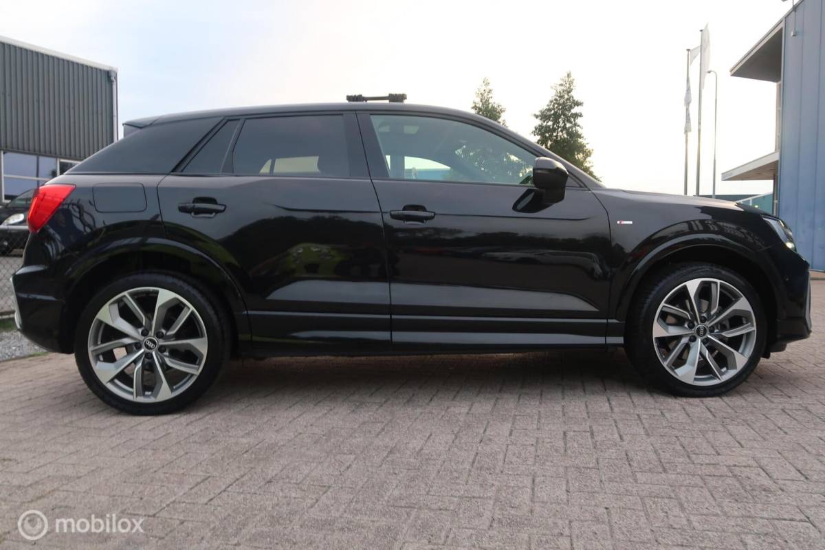 Audi Q2 Audi Q2 35 TFSI S-LINE B&O, MATRIX LED, PANODAK, KEYLESS