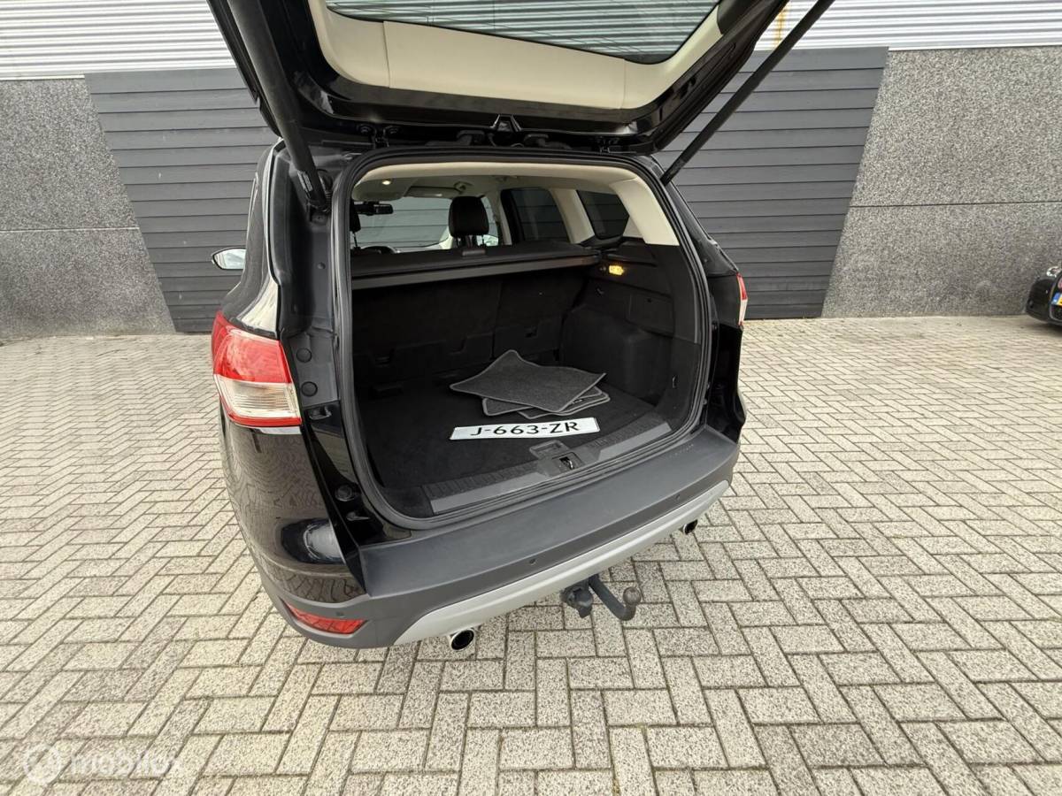 Ford Kuga Ford Kuga 1.6 T 150PK Titanium Navi/Trekhaak/Winterpakket/Clima