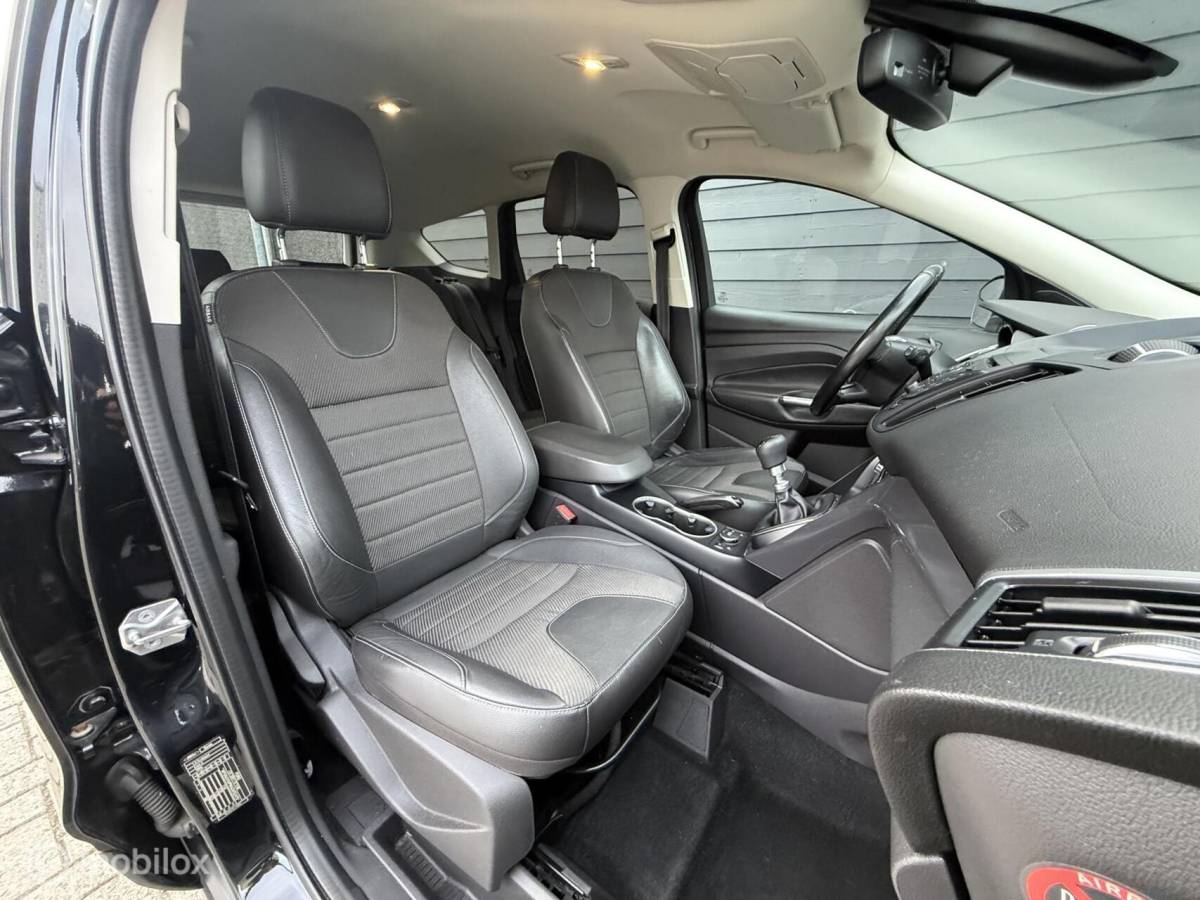 Ford Kuga Ford Kuga 1.6 T 150PK Titanium Navi/Trekhaak/Winterpakket/Clima