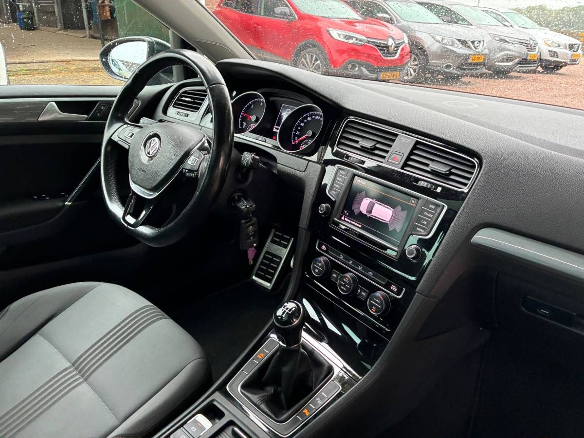 Volkswagen Golf Volkswagen Golf Variant 1.6 TDI Allstar| Pano + ACC + Trekhaak Nu € 5.975,-!!!
