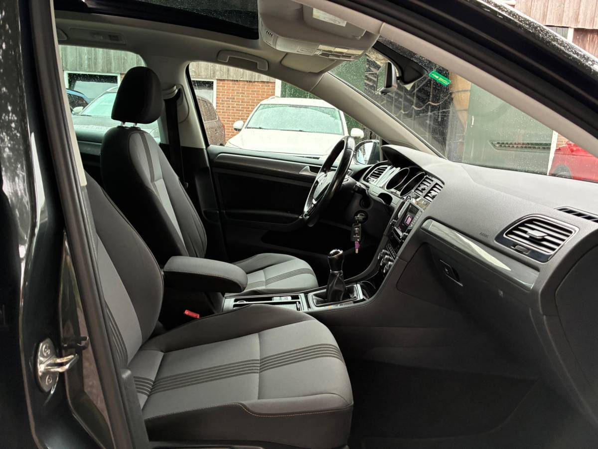 Volkswagen Golf Volkswagen Golf Variant 1.6 TDI Allstar| Pano + ACC + Trekhaak Nu € 5.975,-!!!
