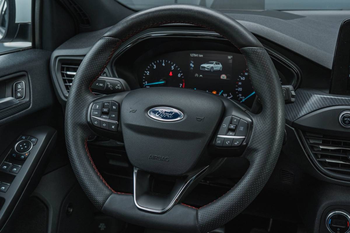 Ford Focus Ford Focus 1.0 EcoBoost ST Line X / Full options!