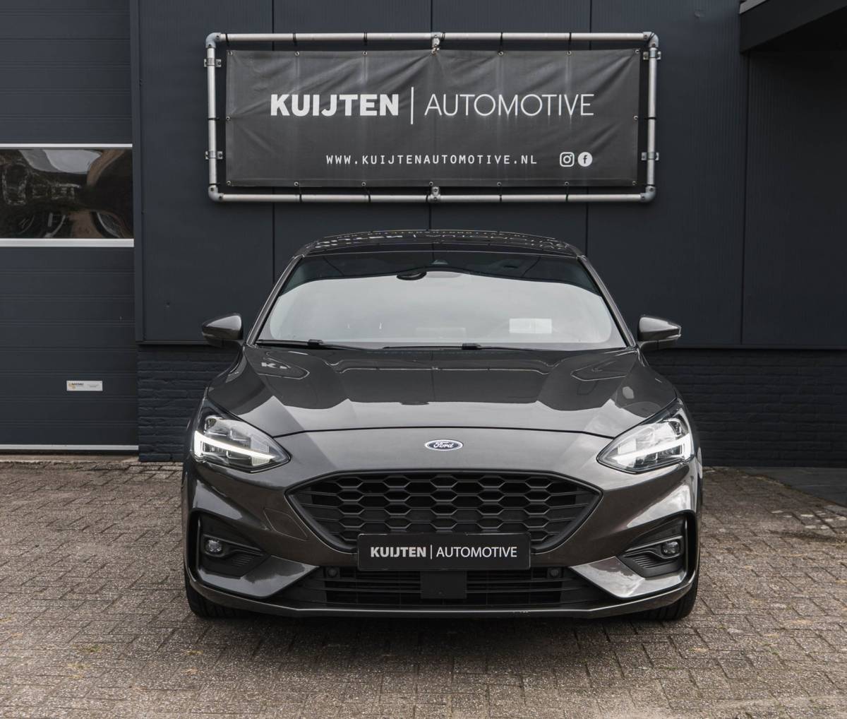 Ford Focus Ford Focus 1.0 EcoBoost ST Line / LED / Pano / HUD / Winter Pack!