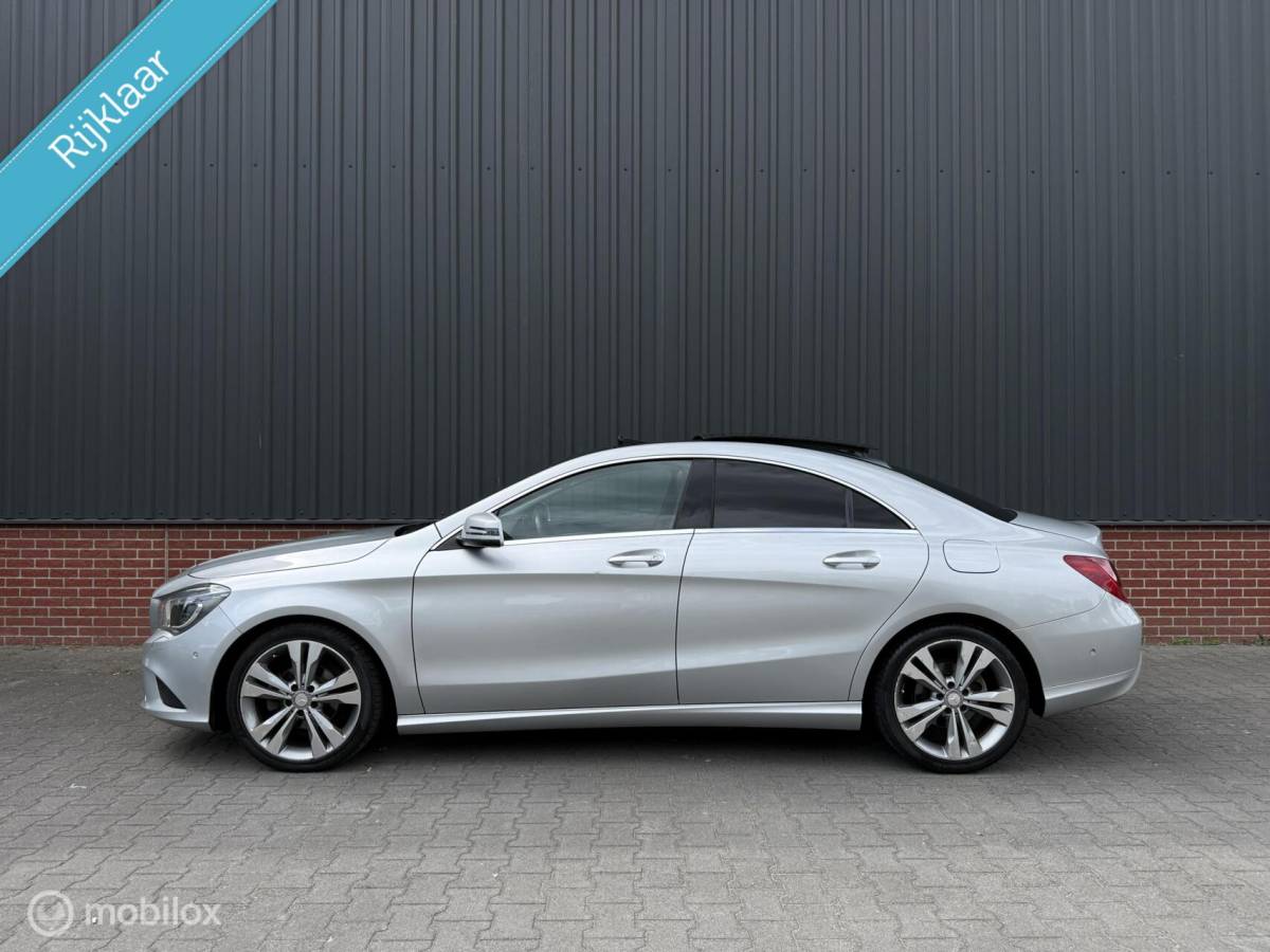 Mercedes-Benz CLA Mercedes CLA-klasse CLA180 BlueEFF. Edition Pano Led NL Auto Cruise Bluetooth Navi