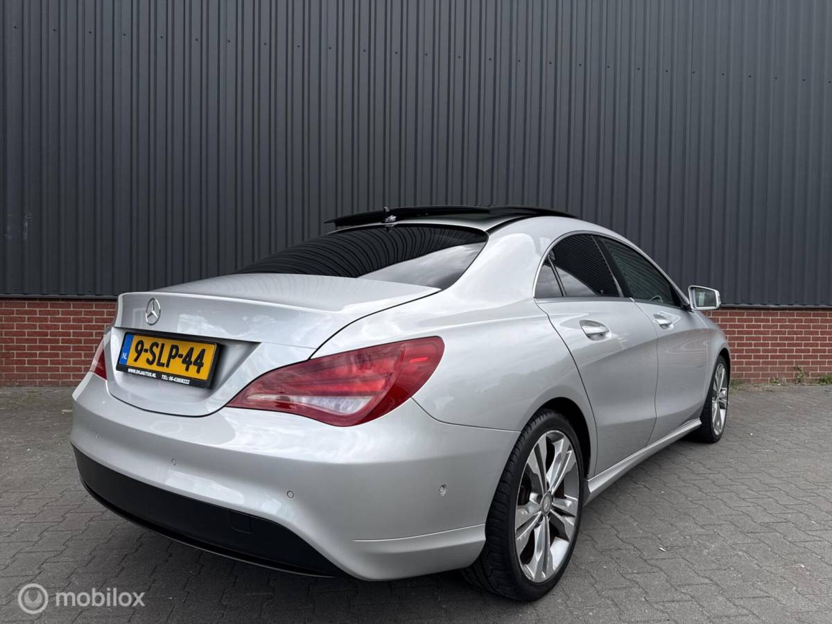 Mercedes-Benz CLA Mercedes CLA-klasse CLA180 BlueEFF. Edition Pano Led NL Auto Cruise Bluetooth Navi