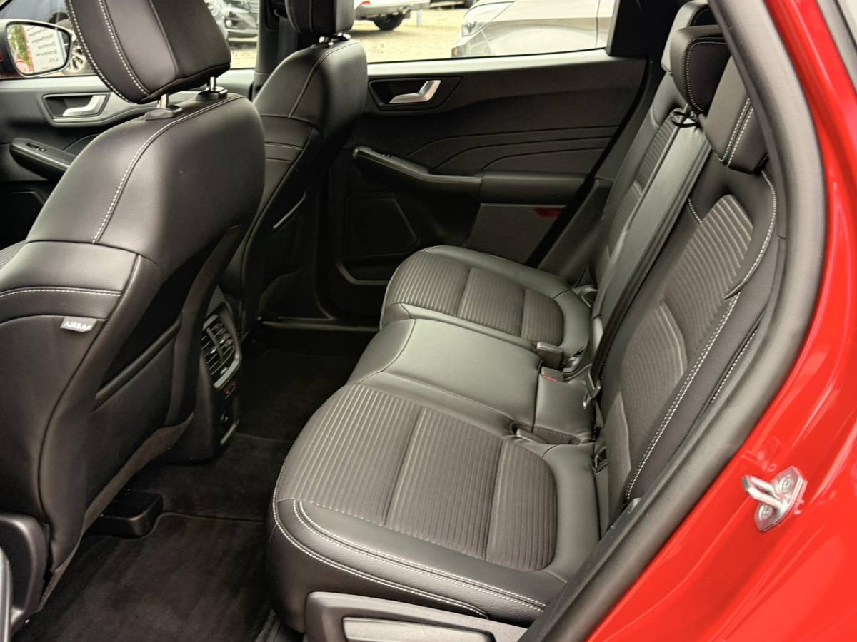 Ford Kuga Ford Kuga 2.5 PHEV Titanium 225pk | Wegklapbare  Trekhaak | AGR Stoelen | Winter Pack | Adaptieve Cruise Control | Reservewiel | Achteruitrijcamera