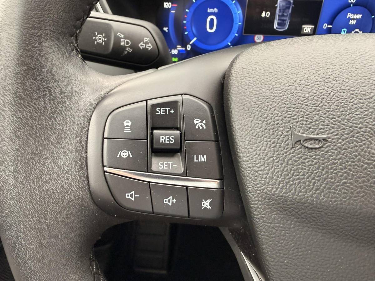 Ford Kuga Ford Kuga 2.5 PHEV Titanium 225pk | Wegklapbare  Trekhaak | AGR Stoelen | Winter Pack | Adaptieve Cruise Control | Reservewiel | Achteruitrijcamera