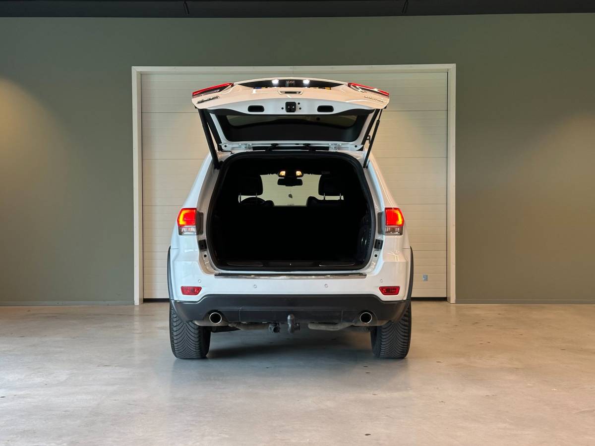 Jeep Grand Cherokee Jeep GRAND CHEROKEE 3.0 CRD V6 AUTOMAAT 4×4 LIMITED-uitv|TREKHAAK|NAVIGATIE|CRUISECONTROL|MEMORY SEATS|LEDER|incl.nwe APK+OH-BEURT